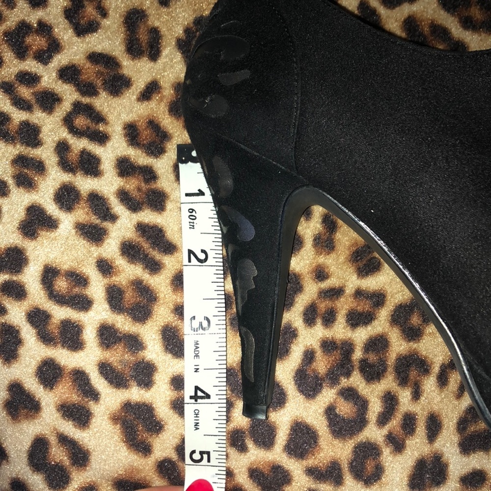 Black  heels - Picture 6 of 7